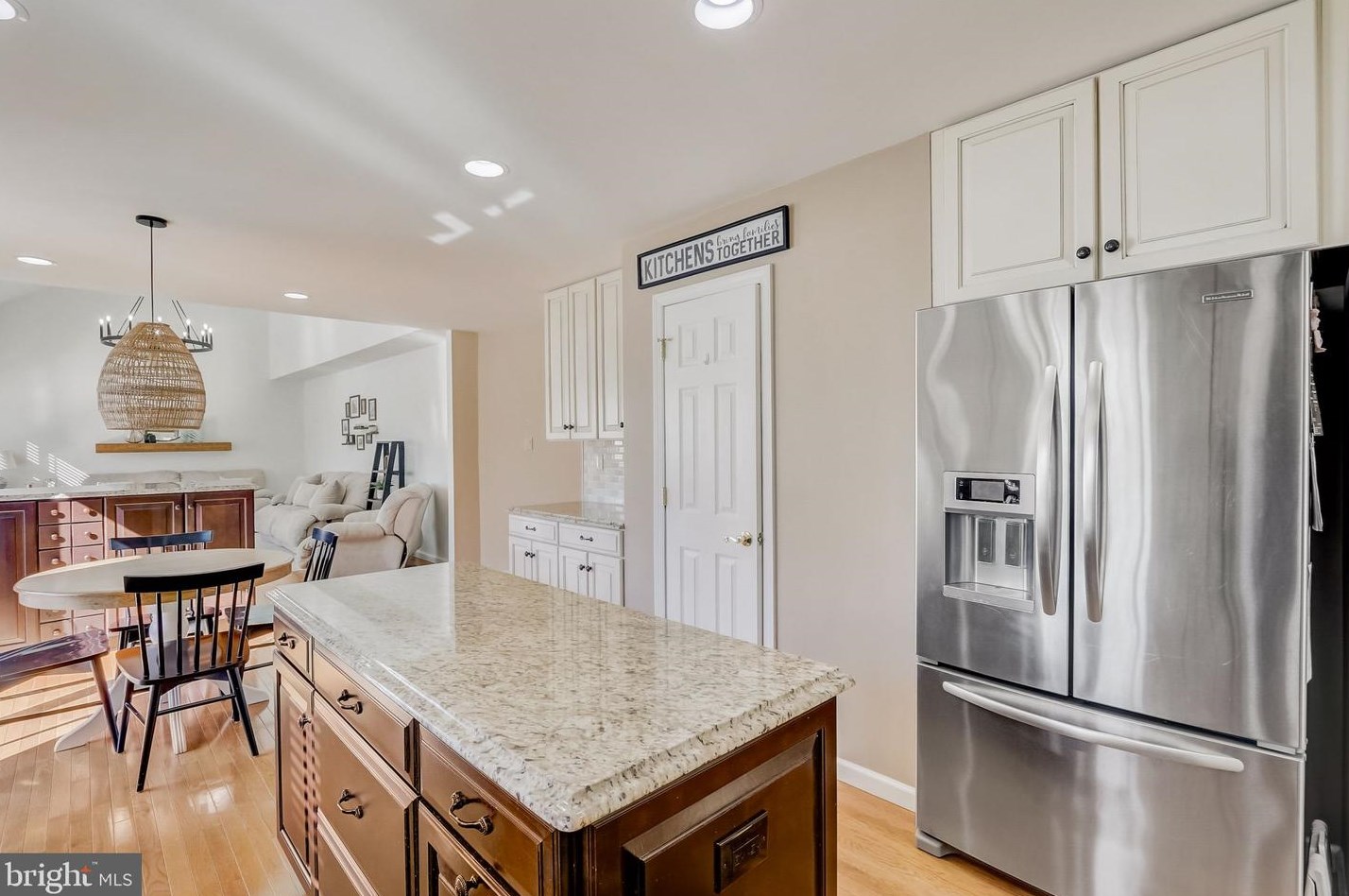 154 Memorial Ln, Mount Laurel NJ  08054-2032 exterior