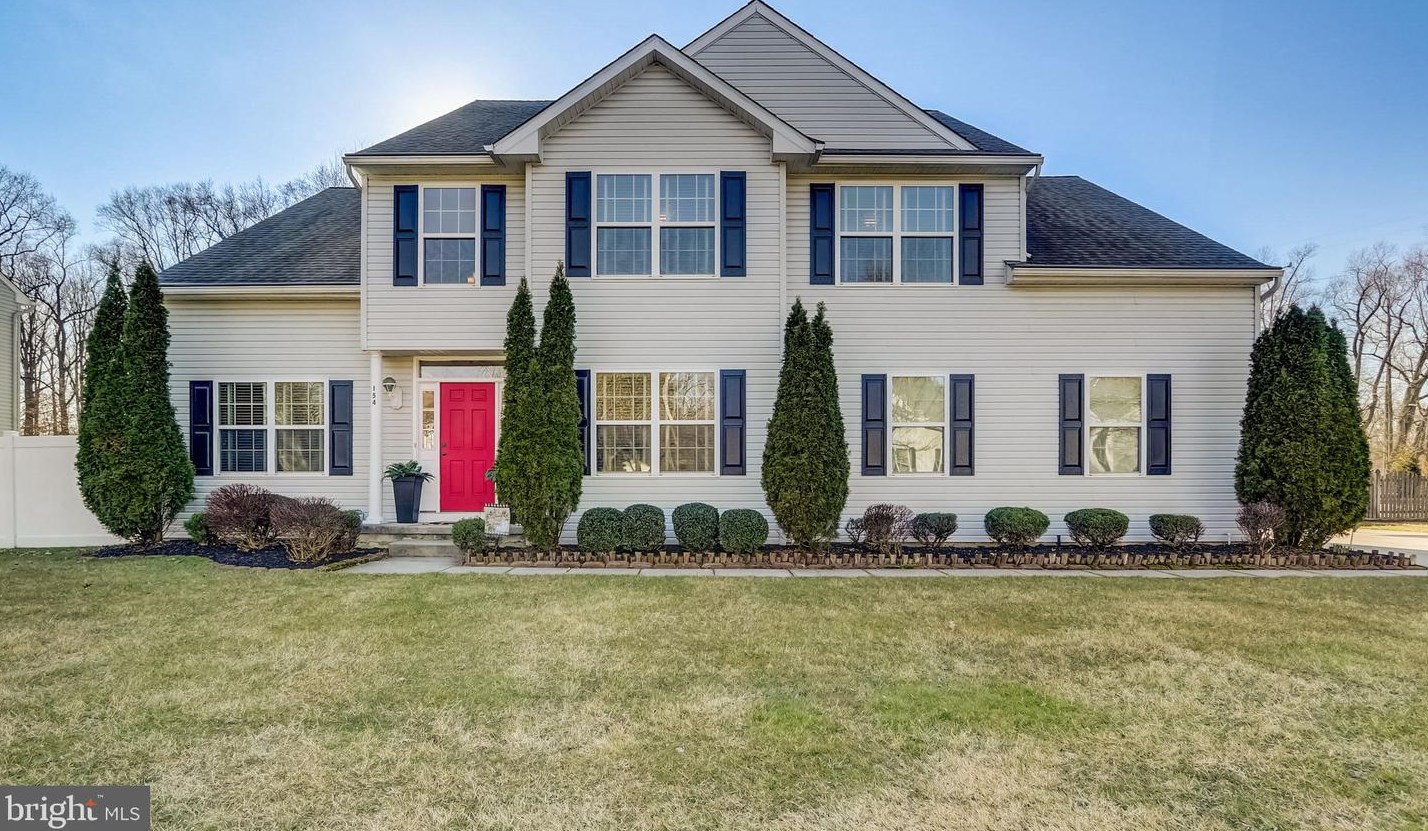 154 Memorial Ln, Mount Laurel NJ  08054-2032 exterior