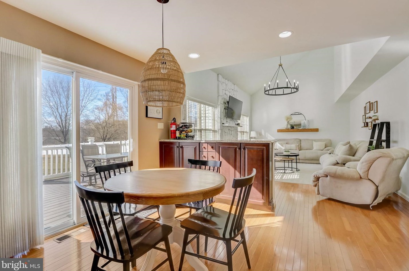 154 Memorial Ln, Mount Laurel NJ  08054-2032 exterior