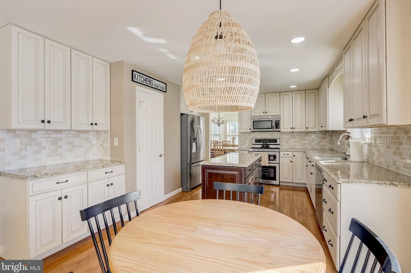 154 Memorial Ln, Mount Laurel NJ  08054-2032 exterior