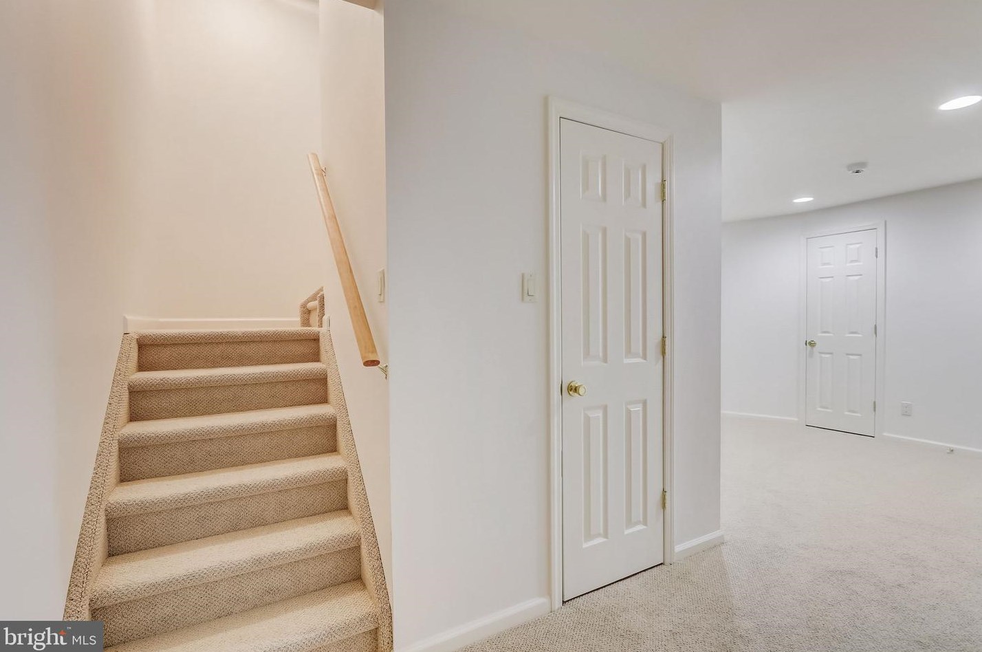 154 Memorial Ln, Mount Laurel NJ  08054-2032 exterior