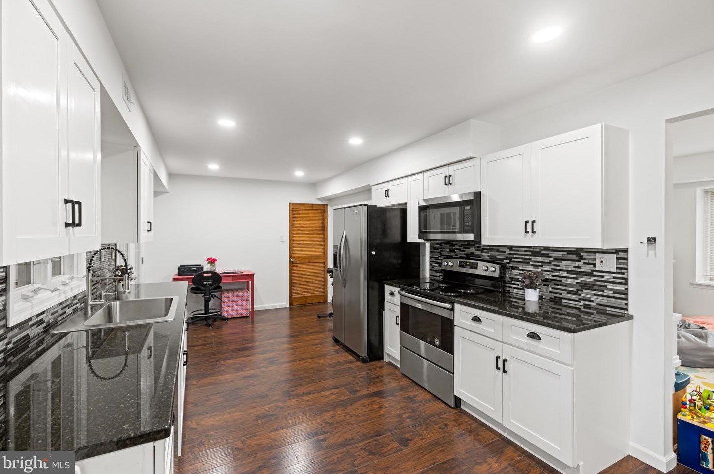 150 Edge Ln, Willingboro NJ  08046-2416 exterior