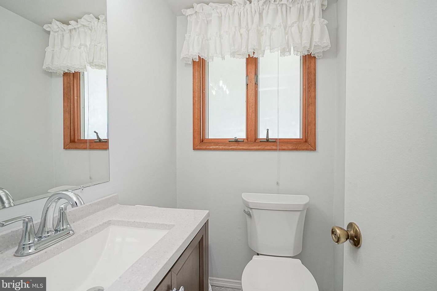 1321 Tanner Ave, Burlington NJ 08016-2345 exterior