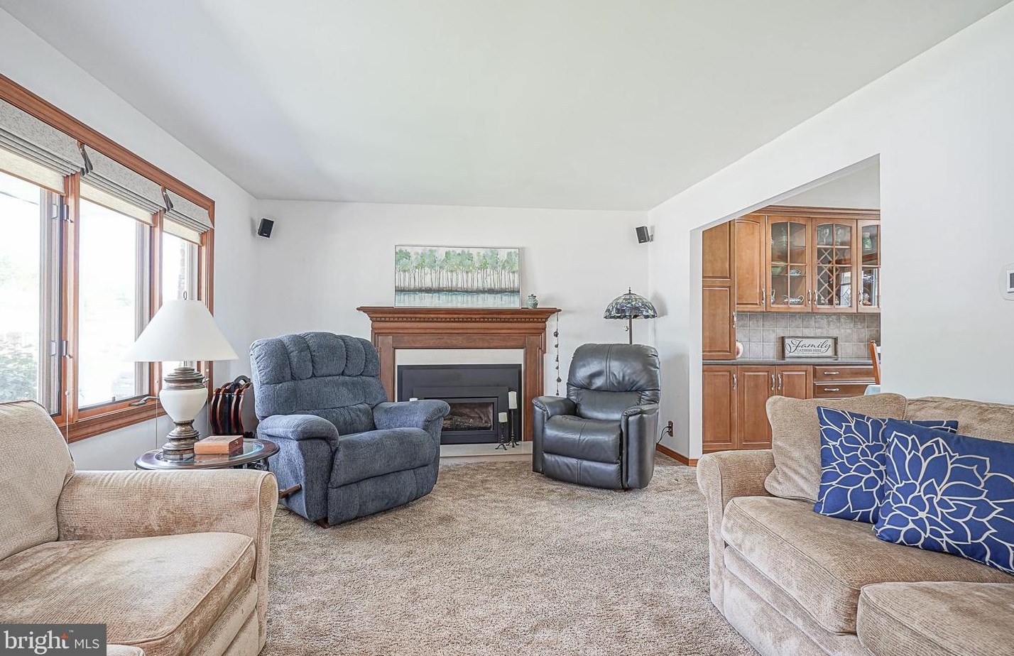 1321 Tanner Ave, Burlington NJ 08016-2345 exterior