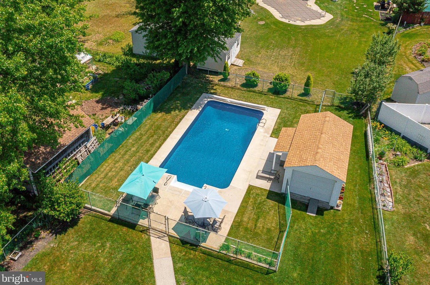 1321 Tanner Ave, Burlington NJ 08016-2345 exterior