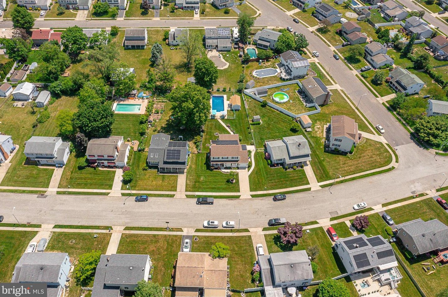 1321 Tanner Ave, Burlington NJ 08016-2345 exterior