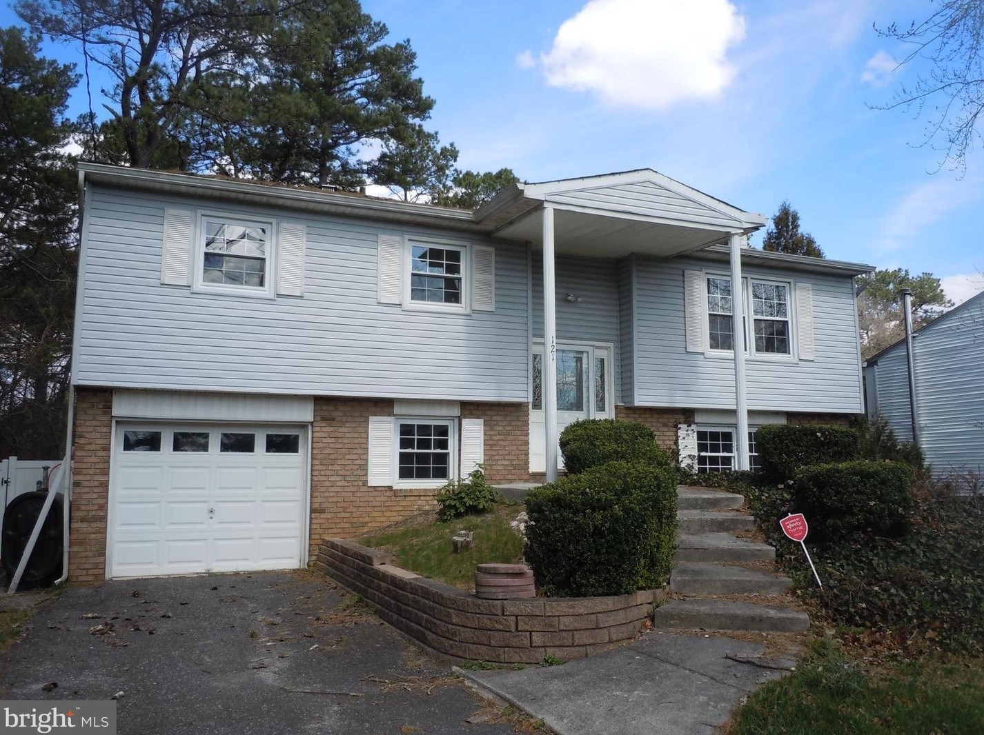 121 Chippewa Trl, Browns Mills NJ  08015-6464 exterior