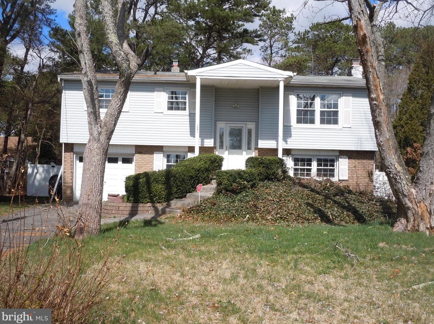 121 Chippewa Trl, Browns Mills NJ  08015-6464 exterior