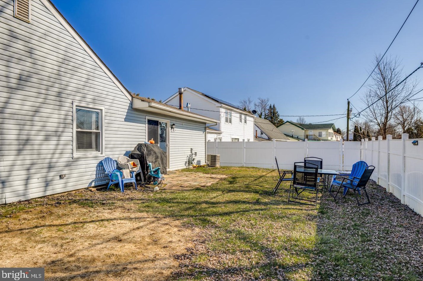 45 Henderson Ln, Willingboro NJ  08046-1757 exterior