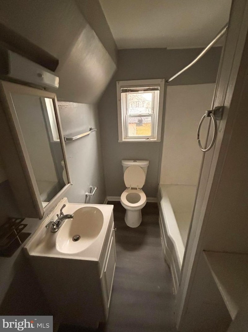 1503 Mount Holly Rd, Burlington NJ  08016-3737 exterior