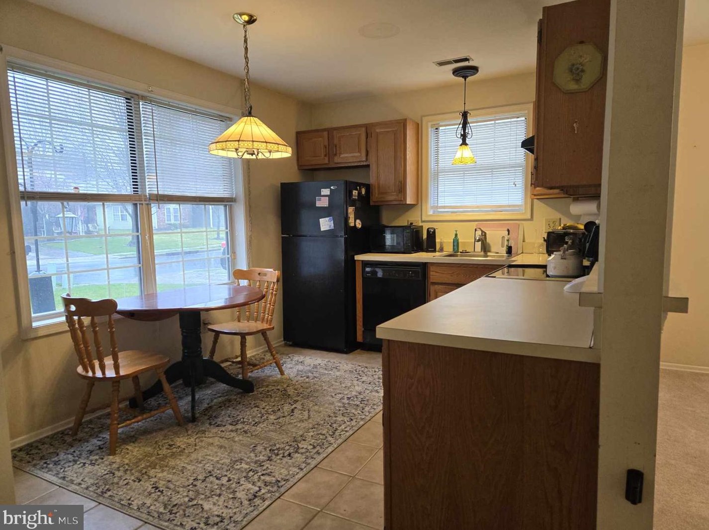 27 Hilltop Ln, Columbus NJ  08022-1008 exterior