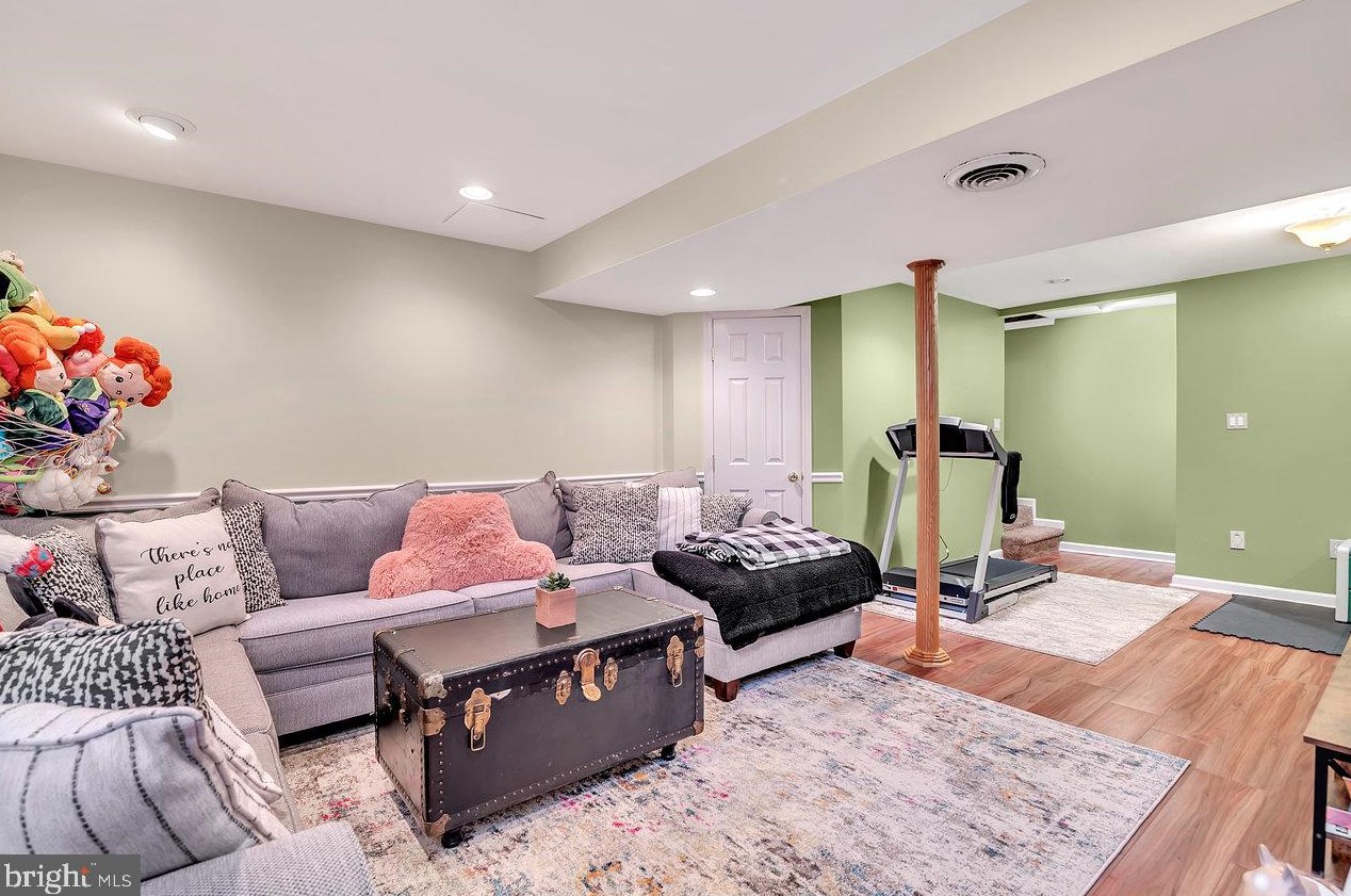 213 River Ct, Chesterfield NJ  08505-1149 exterior
