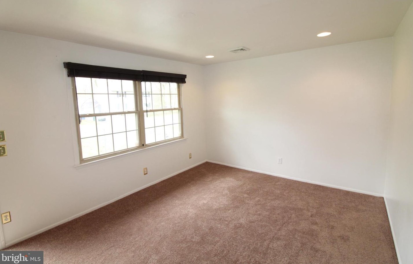 422 Pemberton Blvd, Browns Mills NJ  08015-1048 exterior