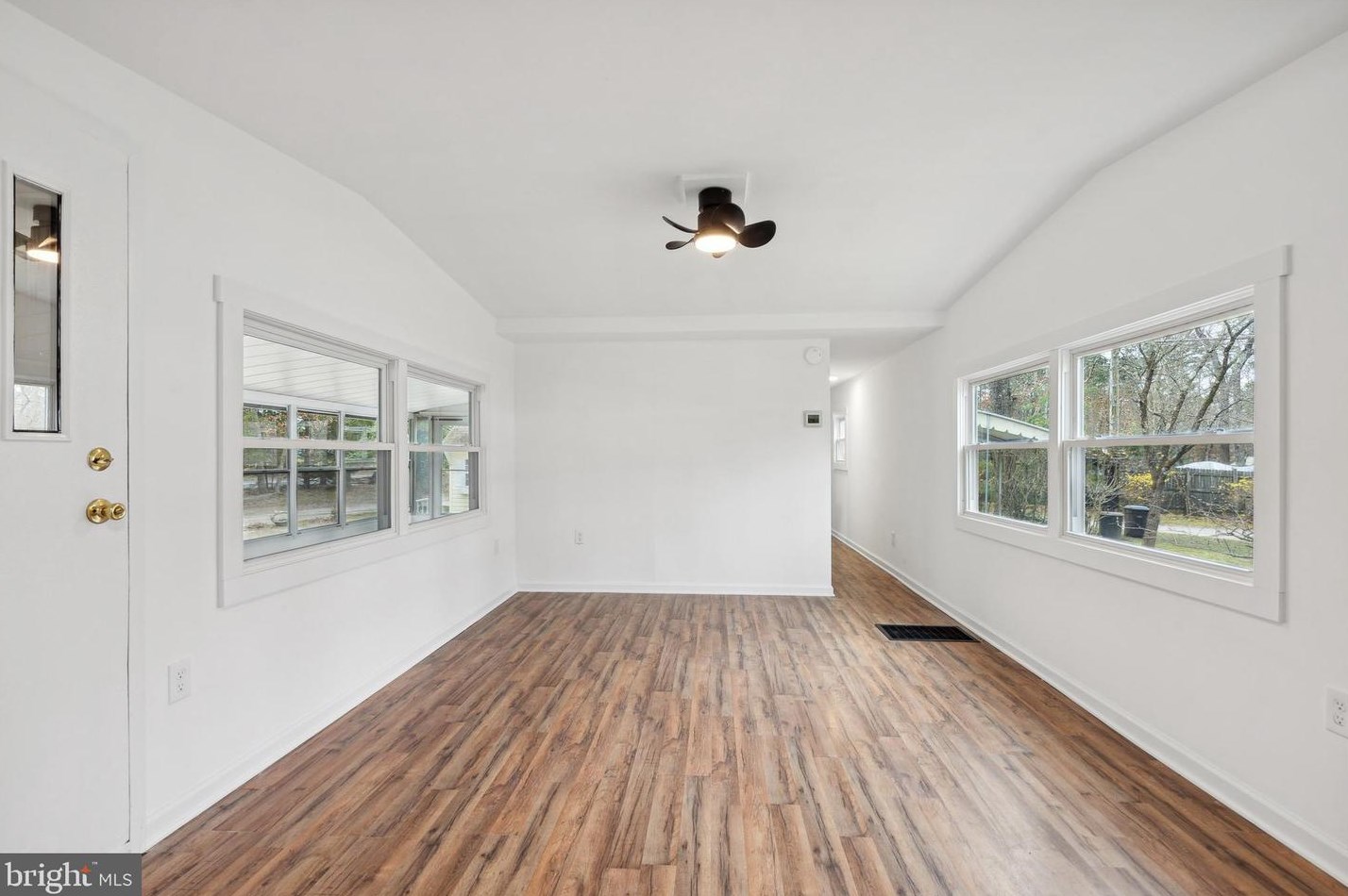 39 Cherry Ln, Southampton NJ 08088-9073 exterior