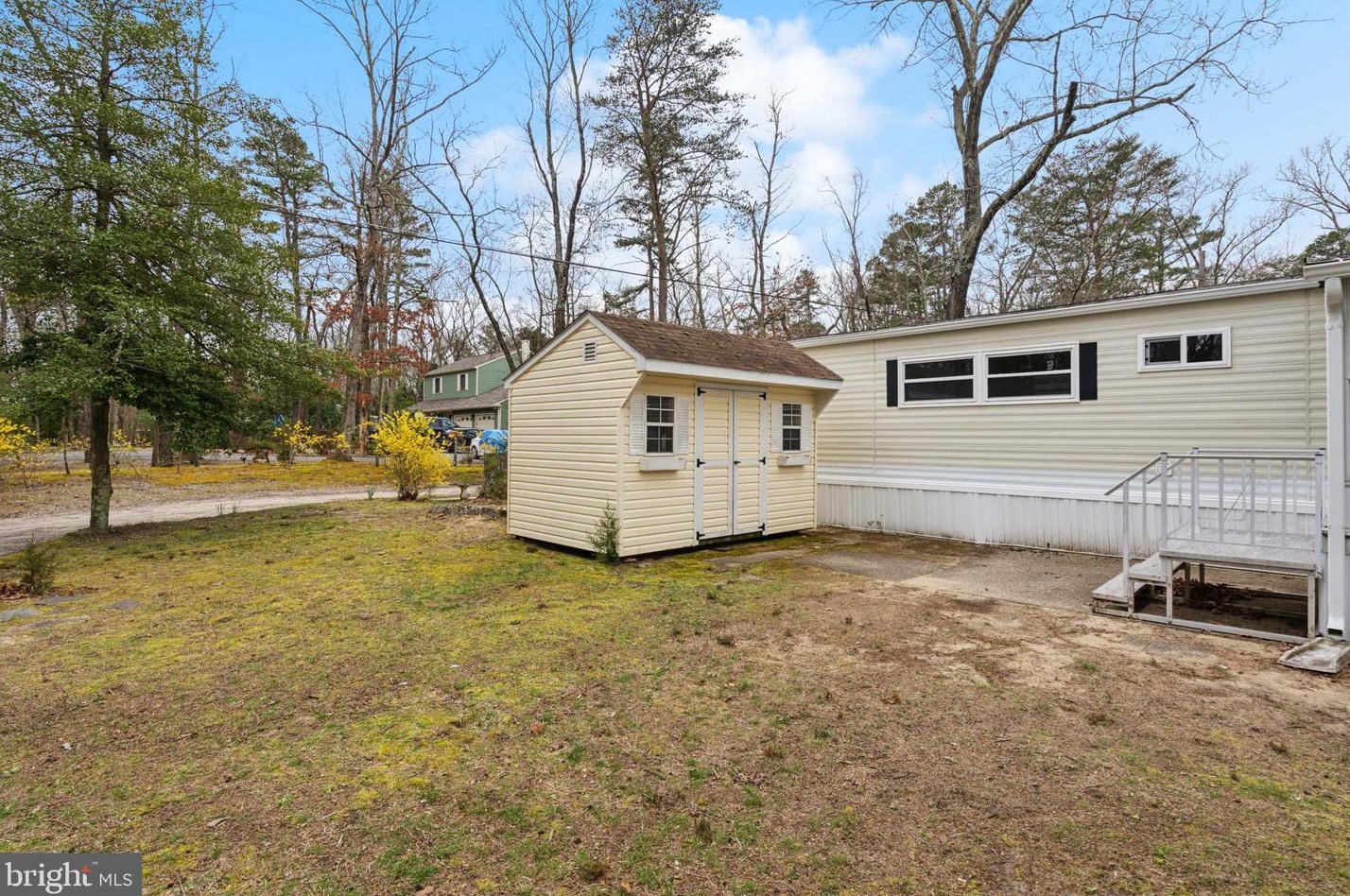 39 Cherry Ln, Southampton NJ 08088-9073 exterior