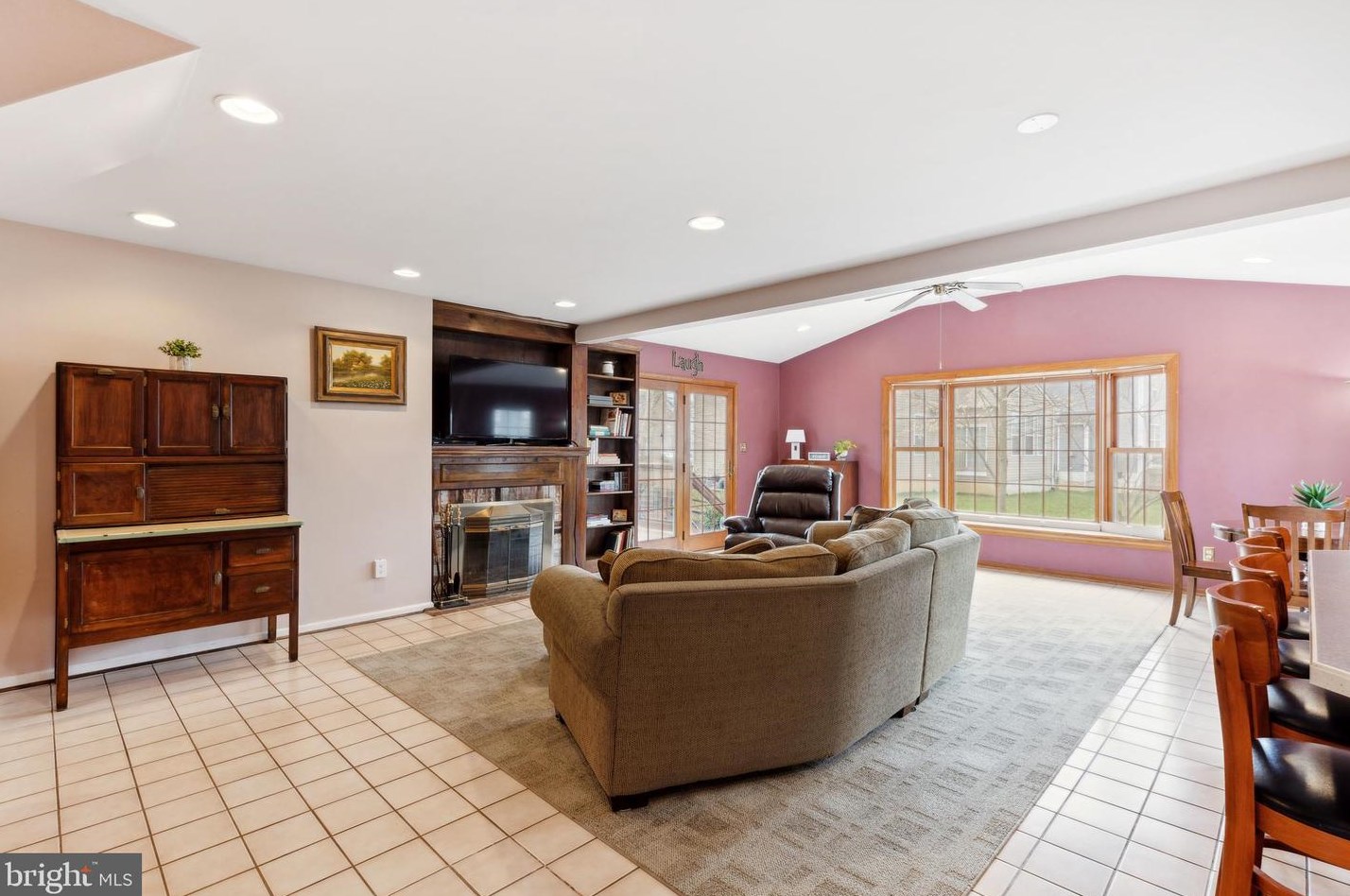 208 Andrews Ave, Moorestown NJ 08057-1237 exterior