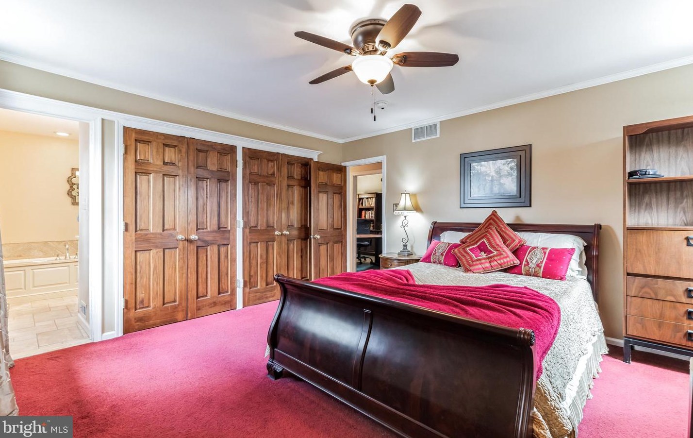 208 Andrews Ave, Moorestown NJ 08057-1237 exterior