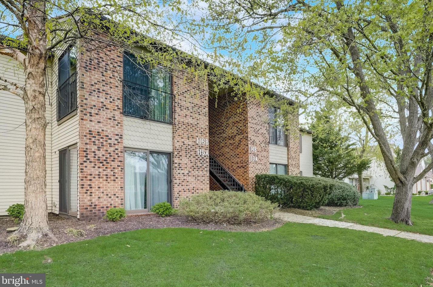 114 Birchfield Ct, Mount Laurel NJ  08054-2565 exterior