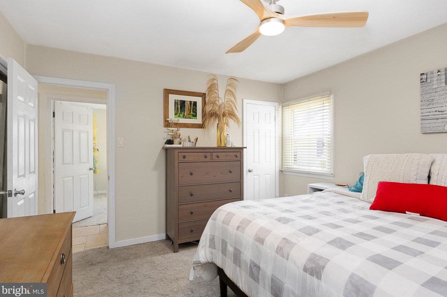 326 High St, Moorestown NJ 08057-3508 exterior