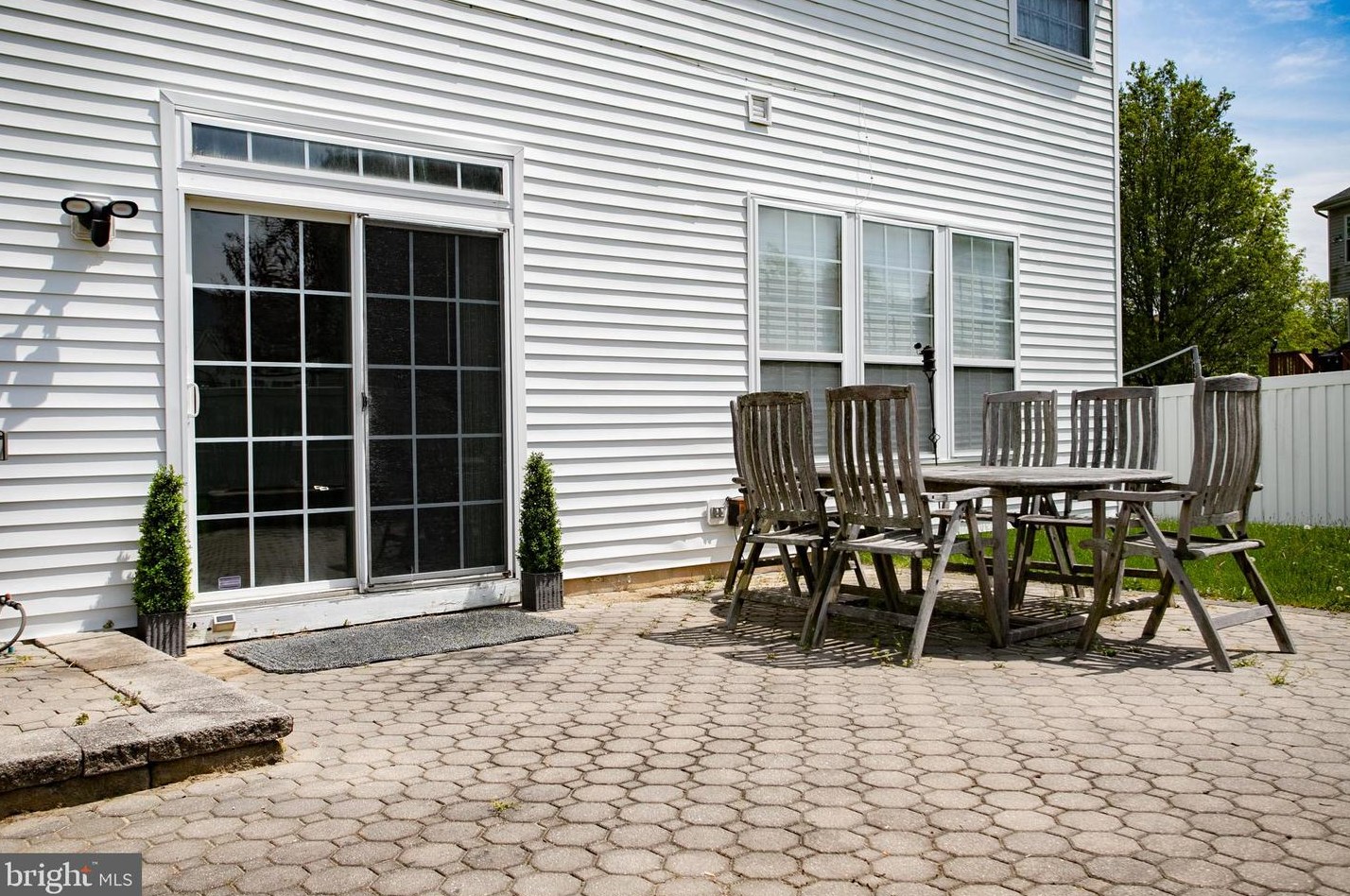 28 Durham Dr, Columbus NJ 08022-2349 exterior