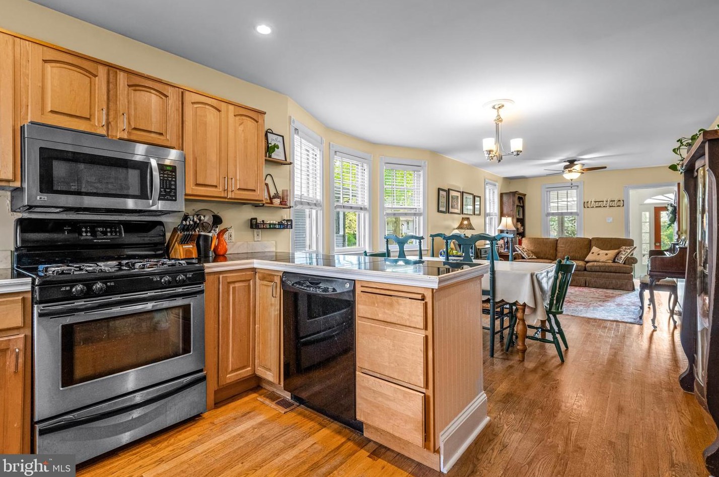 313 Fairview Ave, Moorestown NJ 08057-2316 exterior