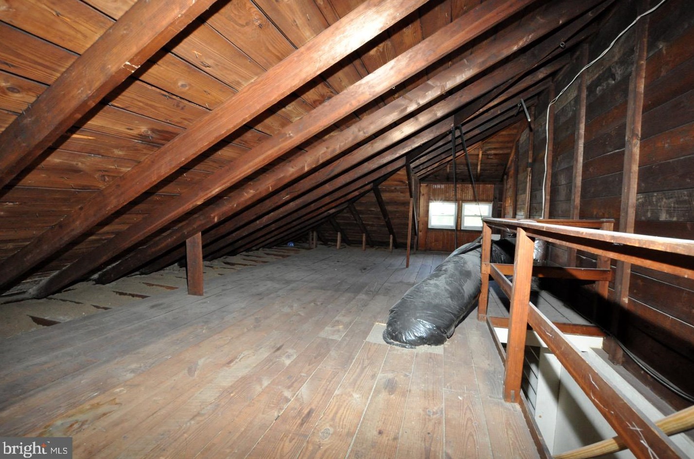 137 Juniper St, Burlington NJ 08016-1403 exterior