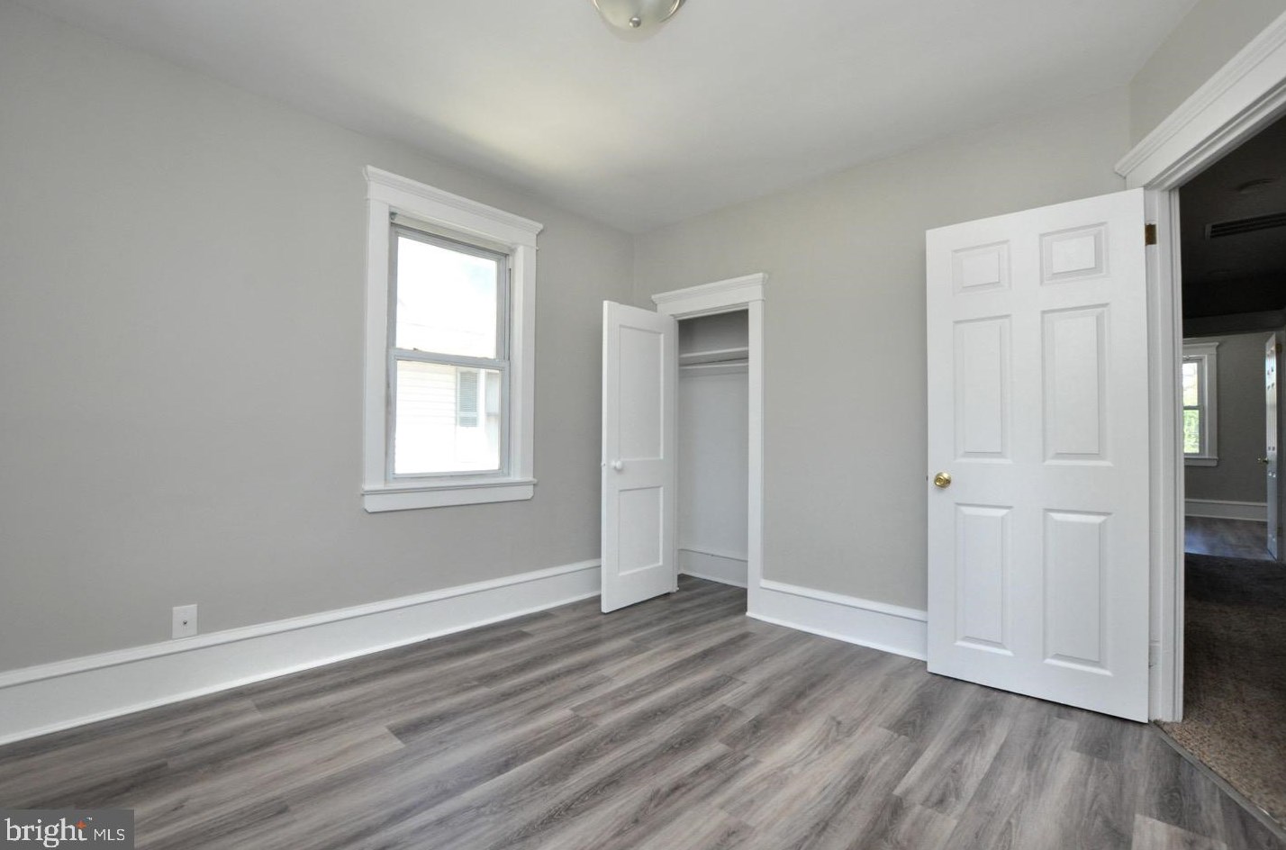 137 Juniper St, Burlington NJ 08016-1403 exterior