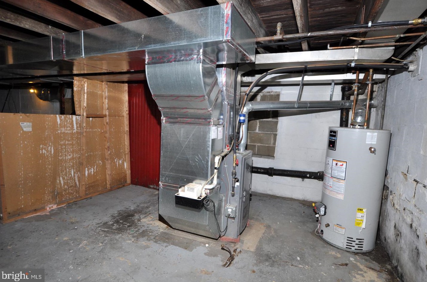 137 Juniper St, Burlington NJ 08016-1403 exterior