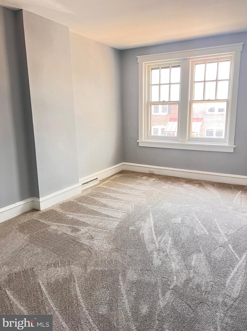 33 Amboy Ave, Roebling NJ 08554-1102 exterior