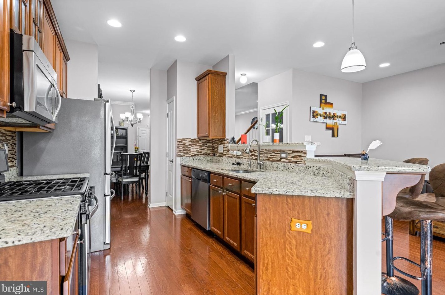 49 Overlook Dr, Mount Laurel NJ 08054-6108 exterior