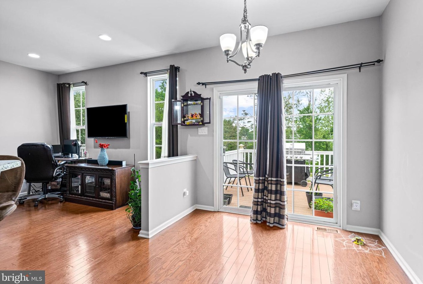 49 Overlook Dr, Mount Laurel NJ 08054-6108 exterior