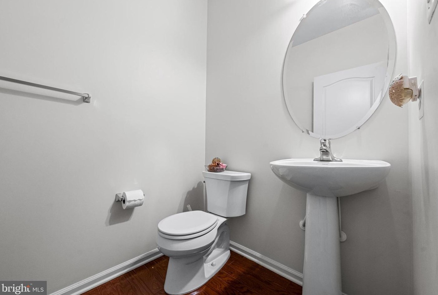 49 Overlook Dr, Mount Laurel NJ 08054-6108 exterior