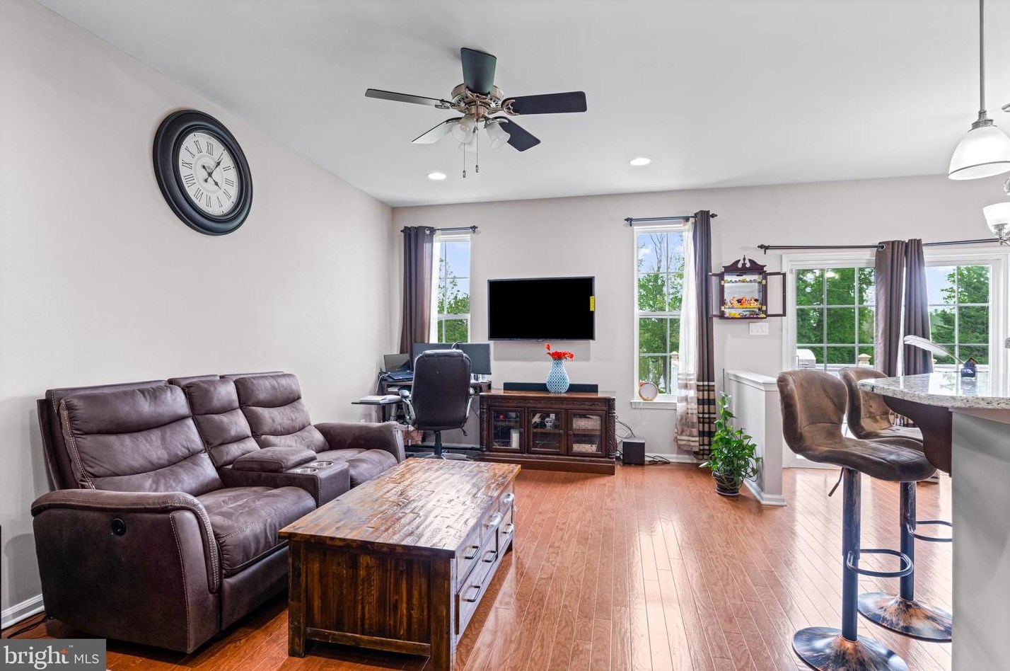 49 Overlook Dr, Mount Laurel NJ 08054-6108 exterior