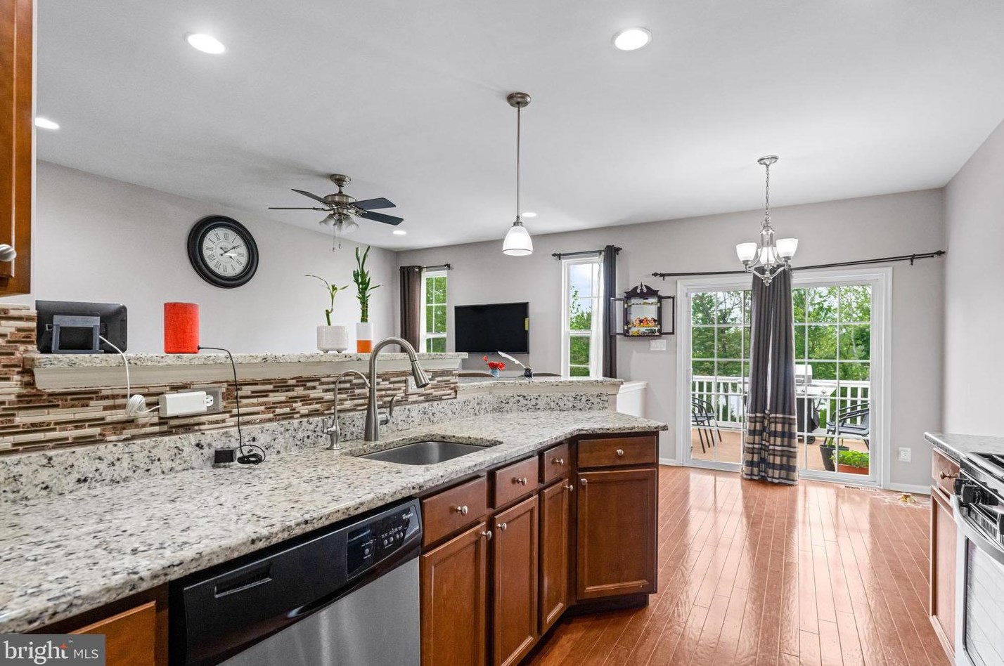 49 Overlook Dr, Mount Laurel NJ 08054-6108 exterior