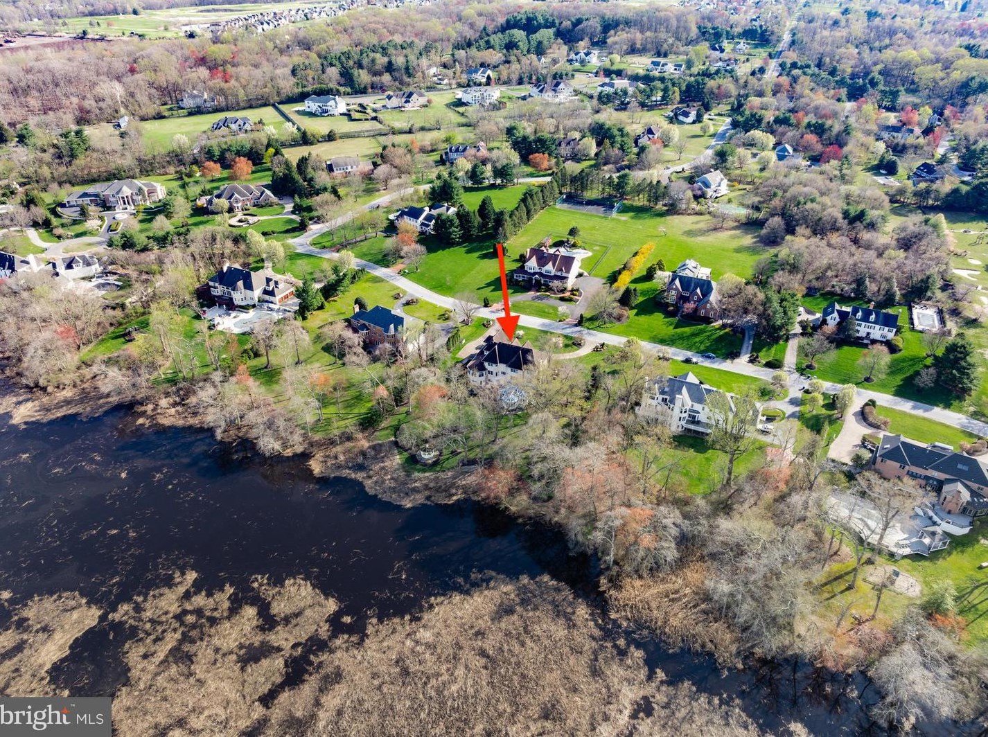 32 Cv Rd, Moorestown NJ 08057-3949 exterior