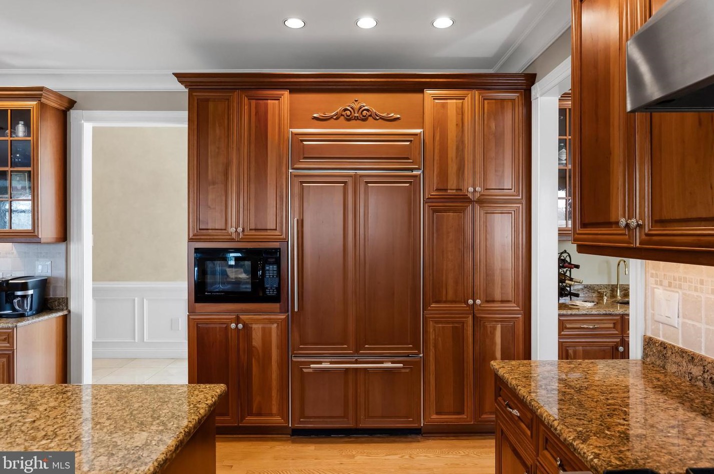 32 Cv Rd, Moorestown NJ 08057-3949 exterior