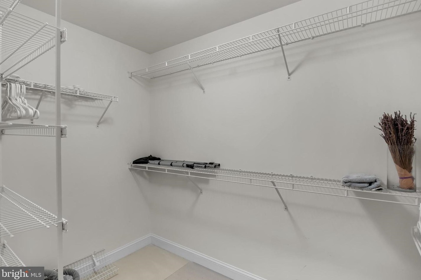 32 Cv Rd, Moorestown NJ 08057-3949 exterior