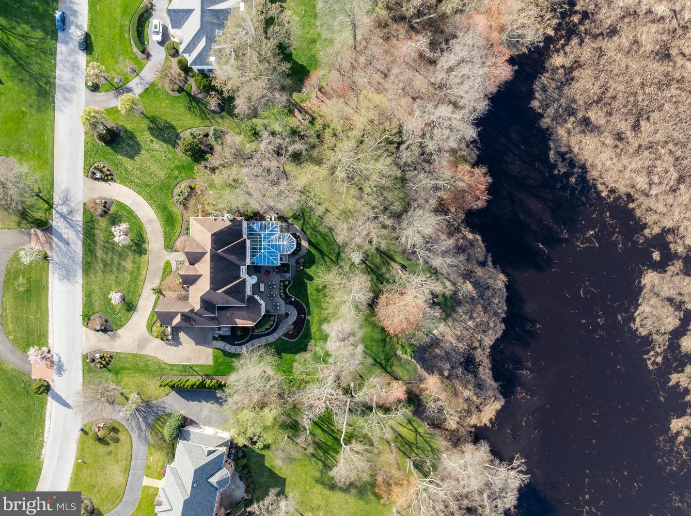 32 Cv Rd, Moorestown NJ 08057-3949 exterior