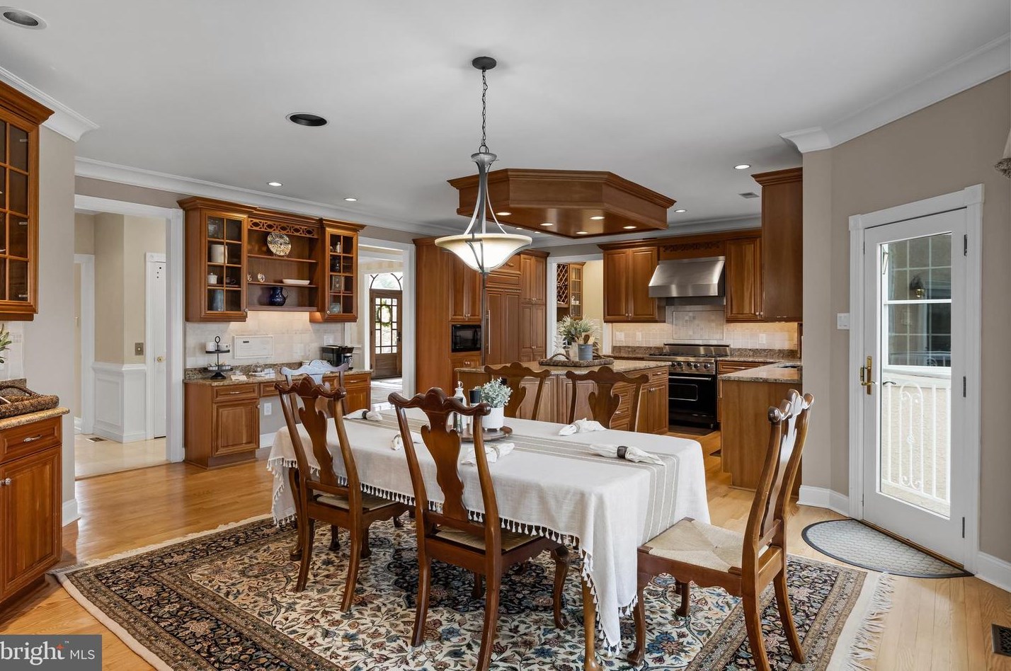 32 Cv Rd, Moorestown NJ 08057-3949 exterior