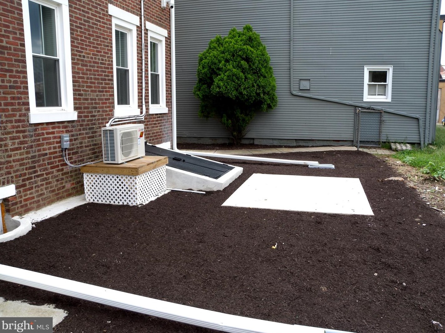 23 Union St, Burlington NJ  08016-4498 exterior