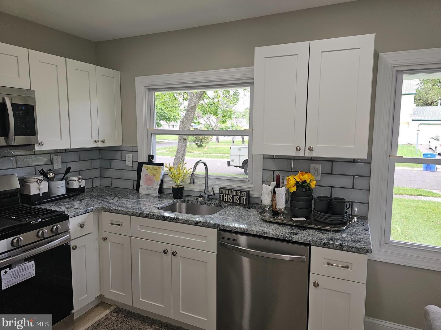 51 Brunswick Ln, Willingboro NJ  08046-1621 exterior