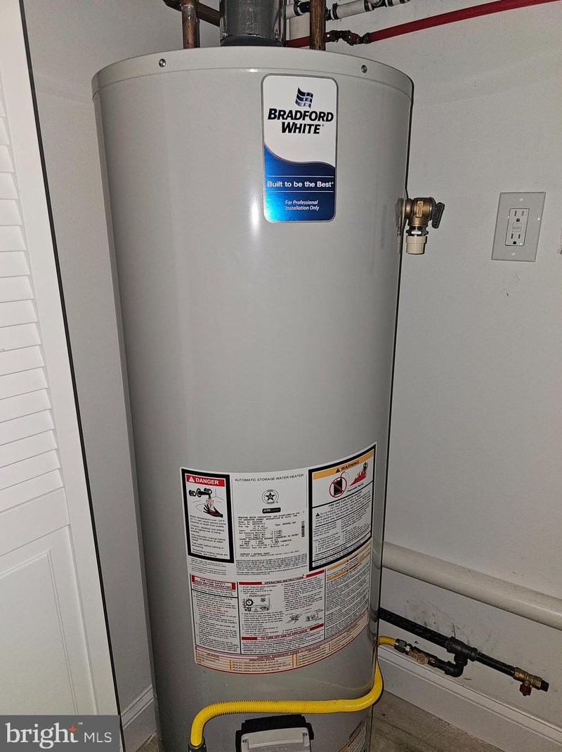 51 Brunswick Ln, Willingboro NJ  08046-1621 exterior