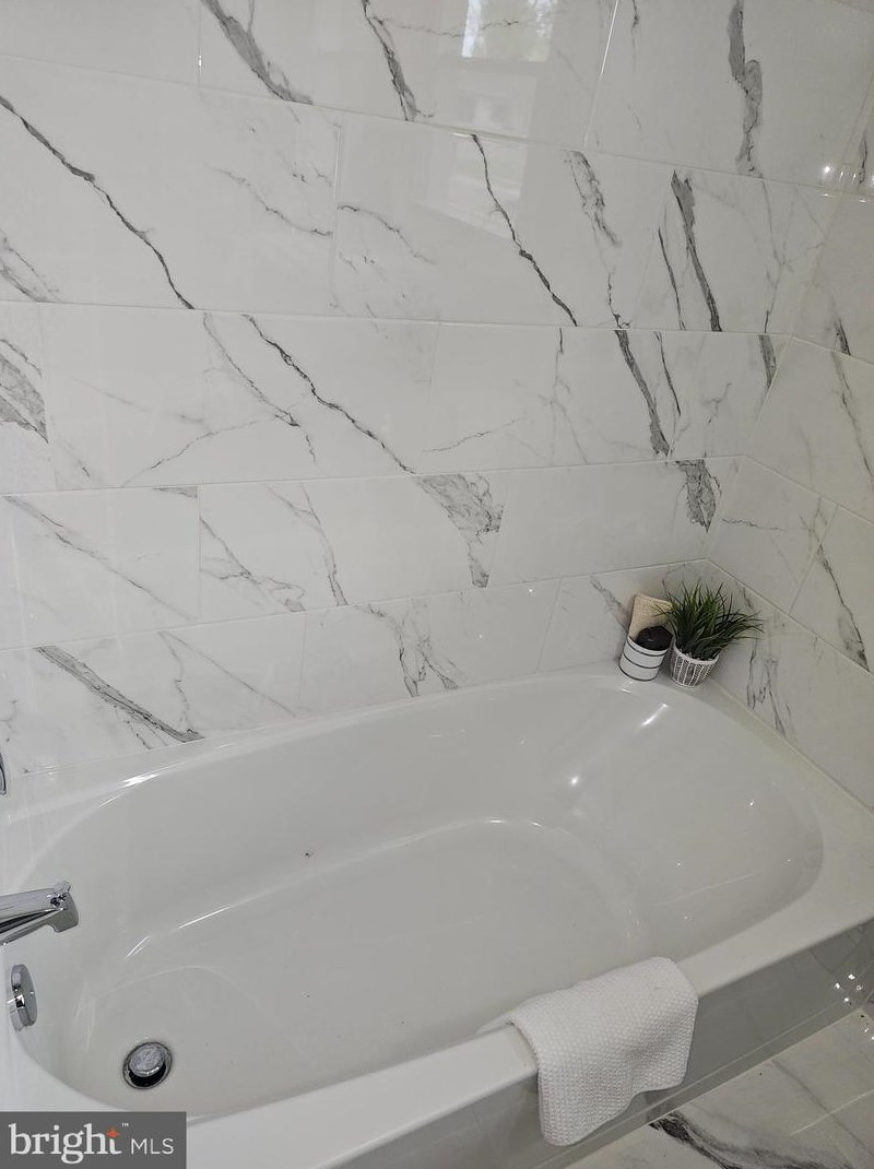 51 Brunswick Ln, Willingboro NJ  08046-1621 exterior