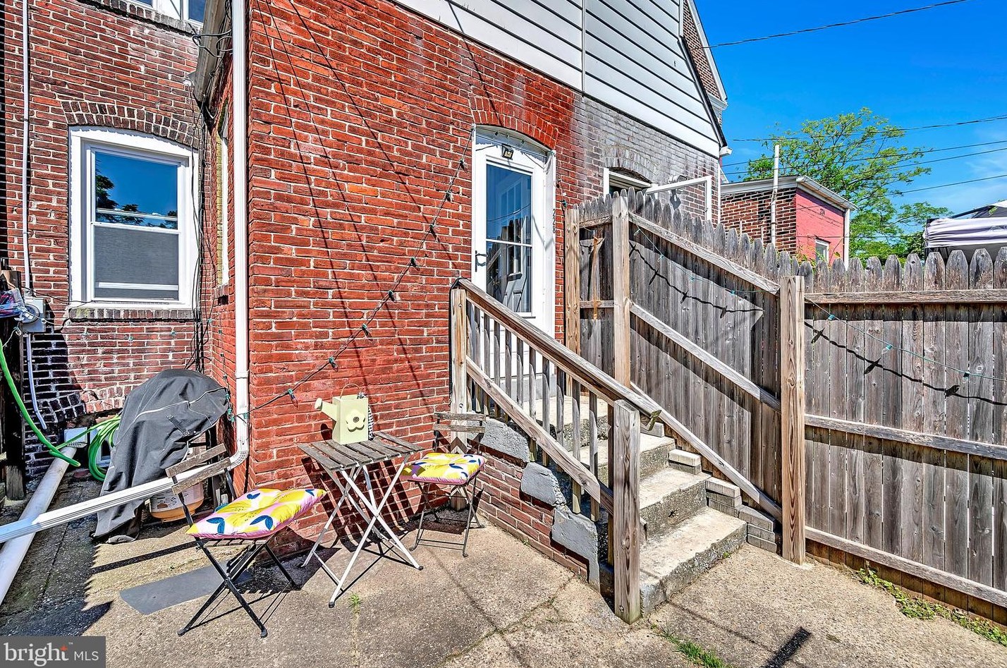 228 4 Ave, Roebling NJ 08554-1302 exterior