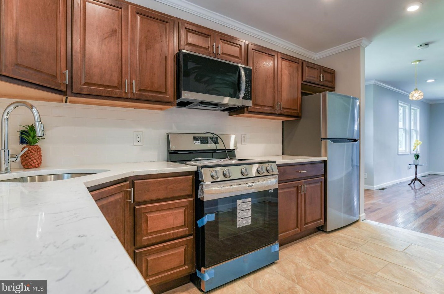 206 Garnet Ave, Mount Laurel NJ exterior