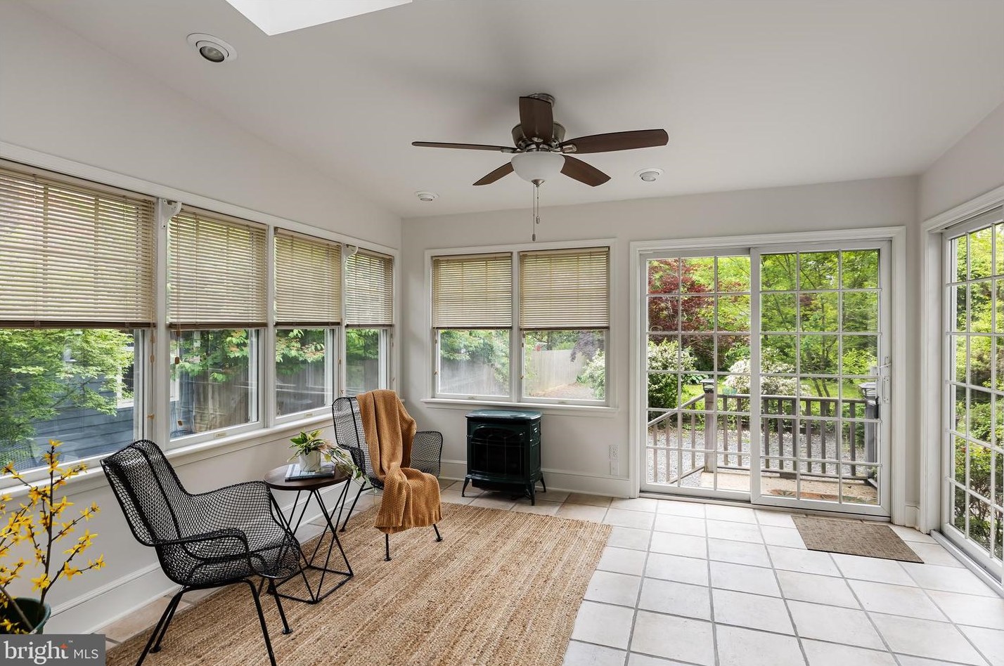 281 2 St, Moorestown NJ 08057-3304 exterior