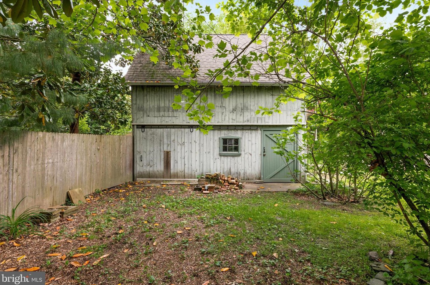 281 2 St, Moorestown NJ 08057-3304 exterior