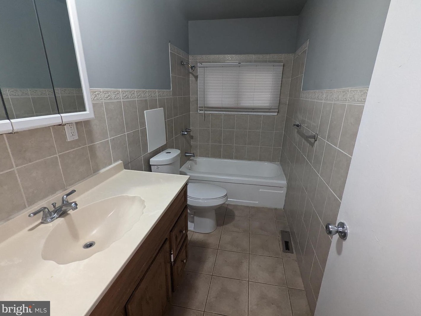 52 Pinafore Ln, Willingboro NJ  08046-2659 exterior