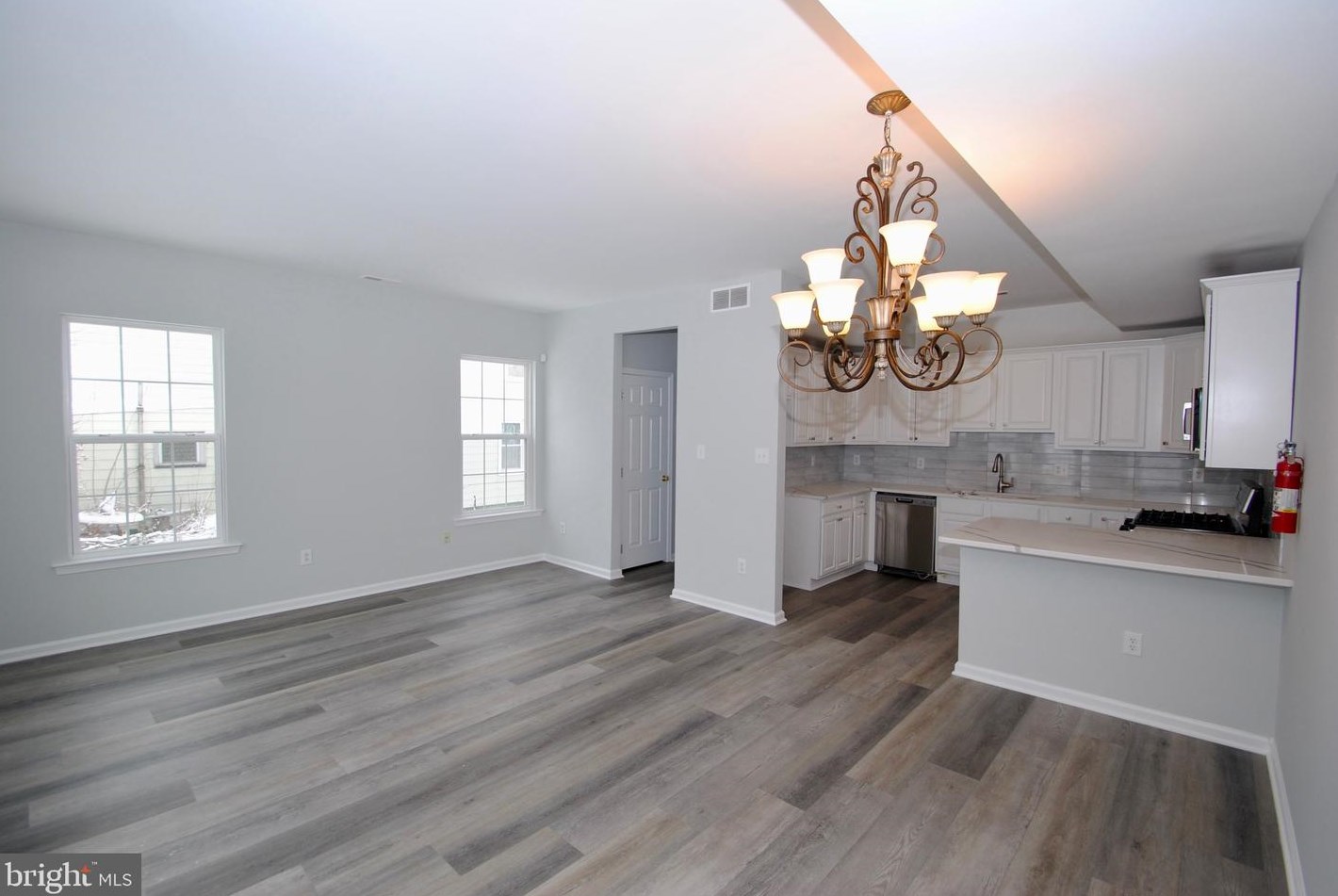 739 Bordentown Rd, Burlington NJ  08016-1925 exterior