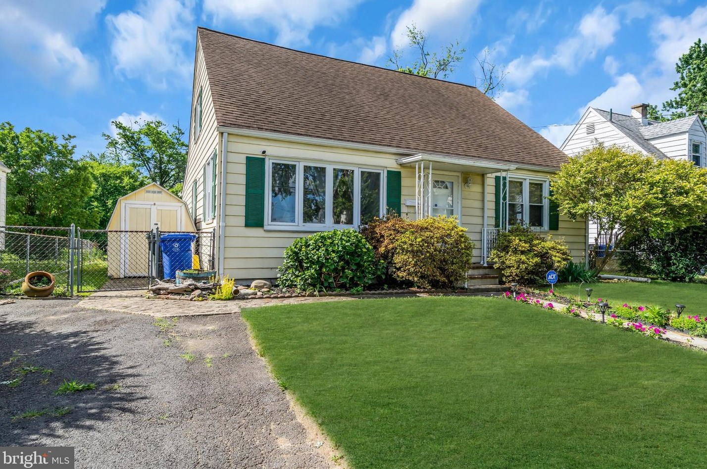 205 Federal St, Burlington NJ 08016-1614 exterior